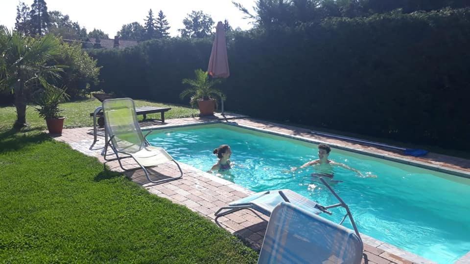 Fueloep Villa Apartmanhaz Balatonszepezd Exteriér fotografie