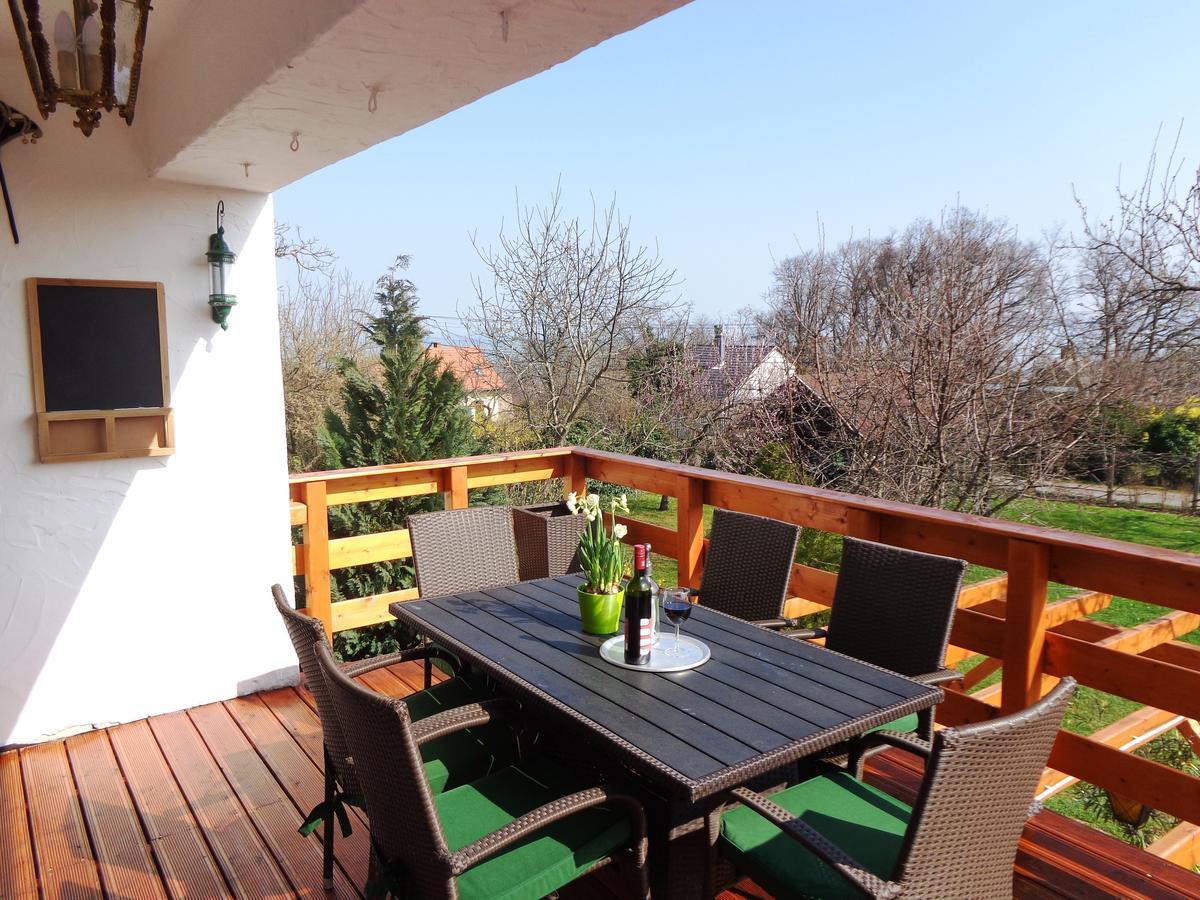 Fueloep Villa Apartmanhaz Balatonszepezd Exteriér fotografie
